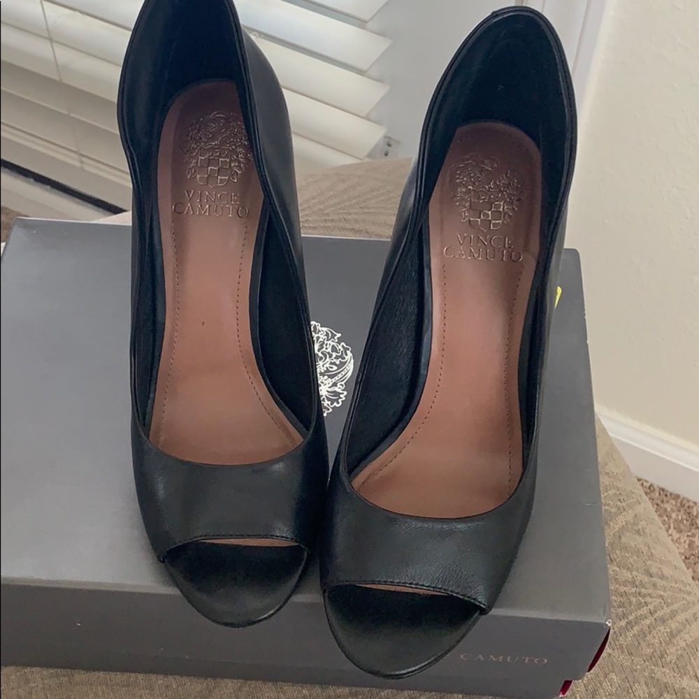 Shoes - Picture 4 of 4